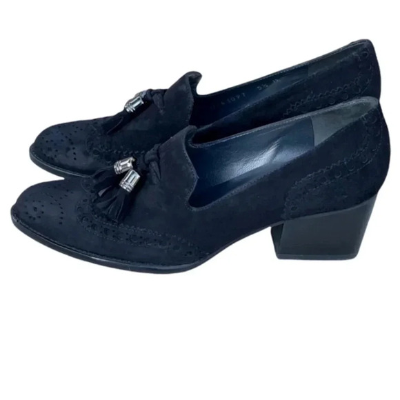 Stuart Weizman Black Suede Tassle Accent Pump - Picture 1 of 8